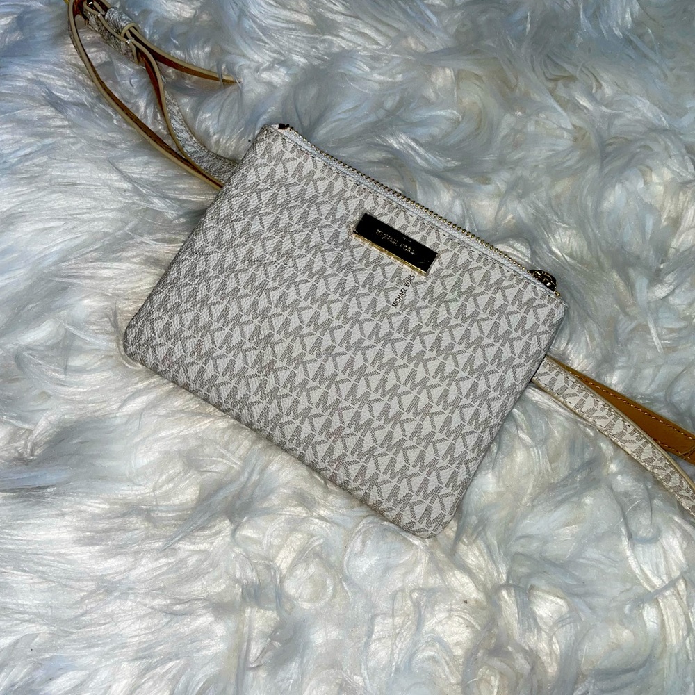 ✨Michael Kors Waist Pouch✨